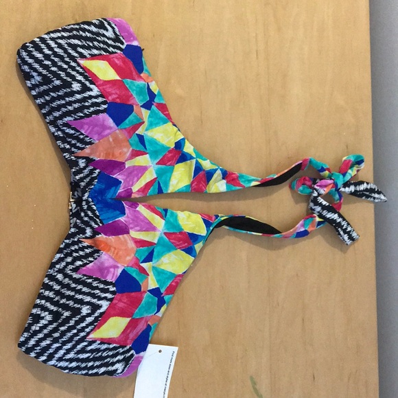 Bar III Other - Multicolor bikini top